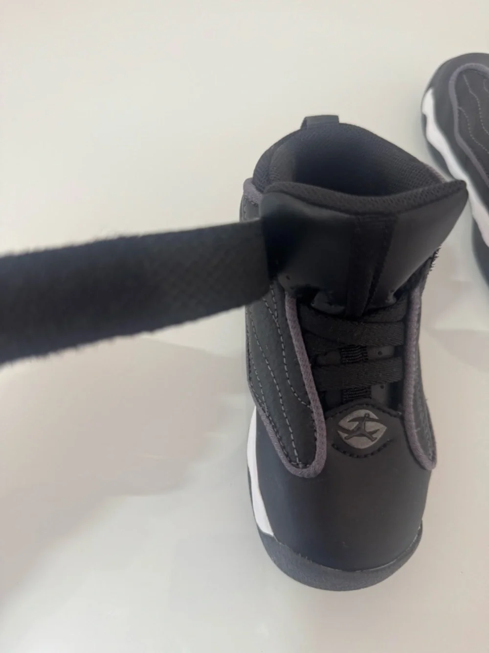 Air Jordan Black Nike Velcro Athletic Sneakers for Toddlers, Size 8 - Picture 6 of 8